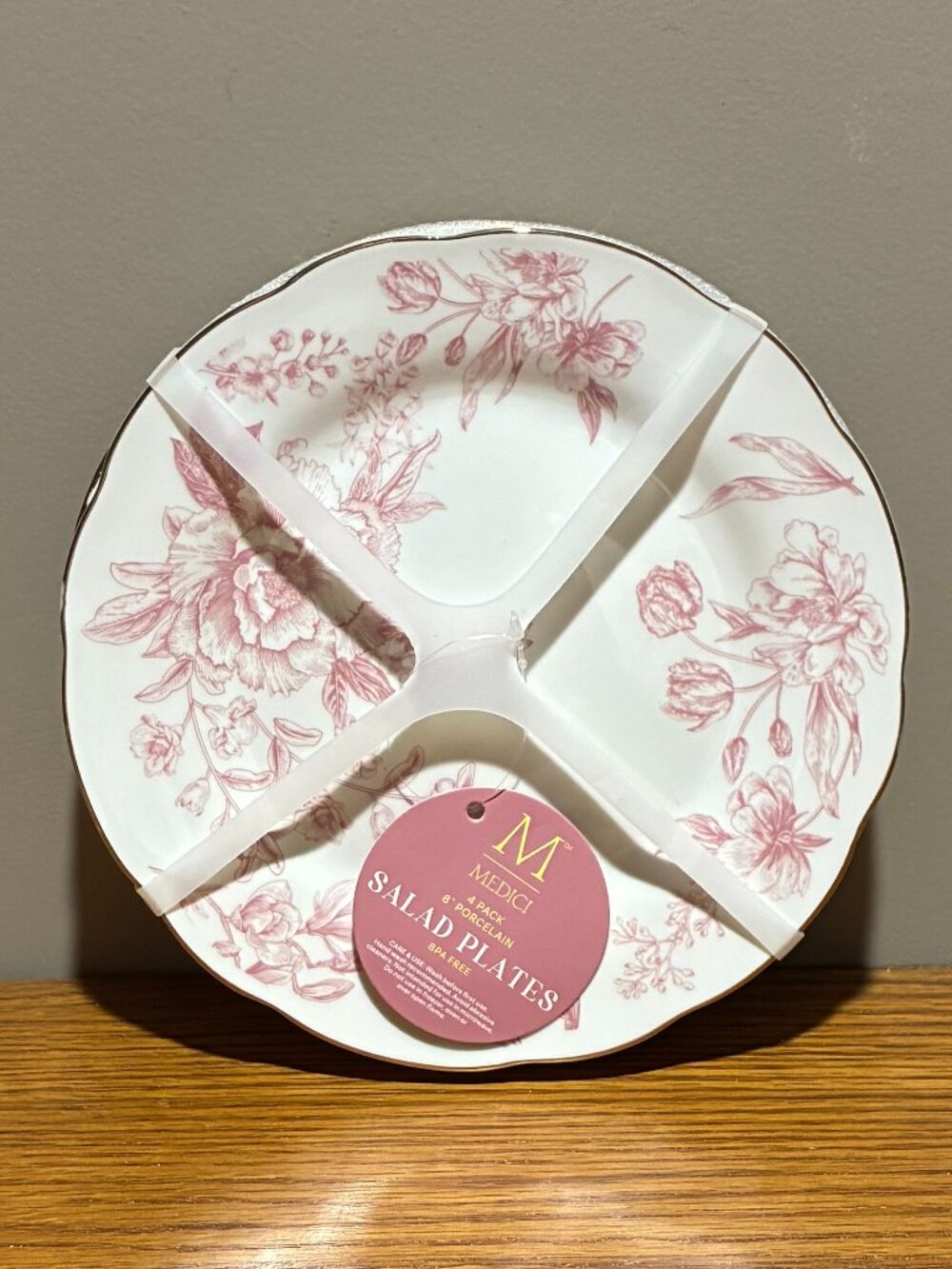 Medici Set of 4 Fine Porcelain Pink Toile Scalloped 8" Salad Plates - New